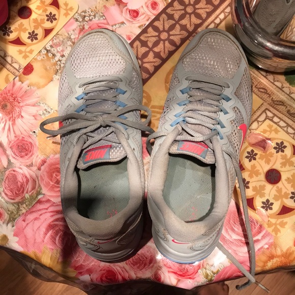 Nike dual fusion shoes - Picture 2 of 4